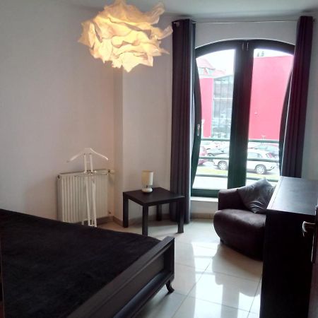 Apartamenty Krzywe Okna Zielona Gora  Bagian luar foto