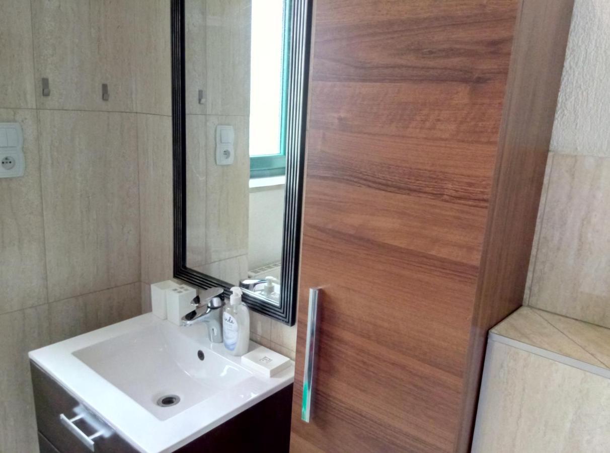 Apartamenty Krzywe Okna Zielona Gora  Bagian luar foto