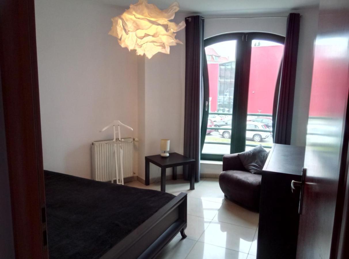 Apartamenty Krzywe Okna Zielona Gora  Bagian luar foto