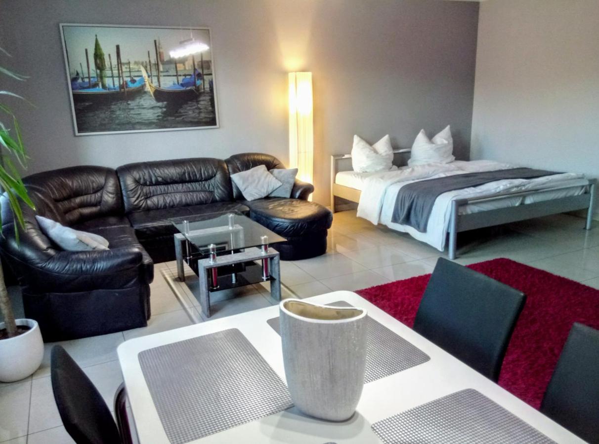 Apartamenty Krzywe Okna Zielona Gora  Bagian luar foto