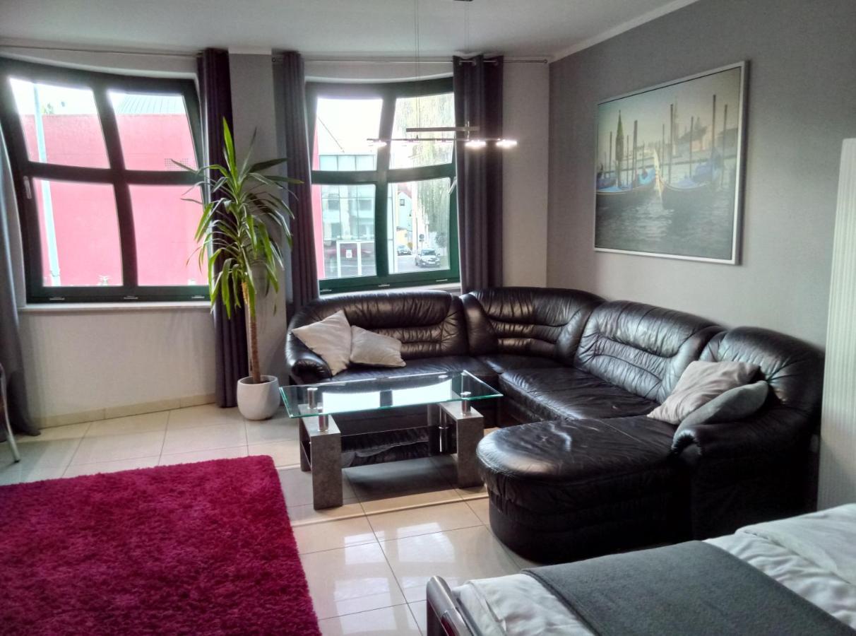 Apartamenty Krzywe Okna Zielona Gora  Bagian luar foto
