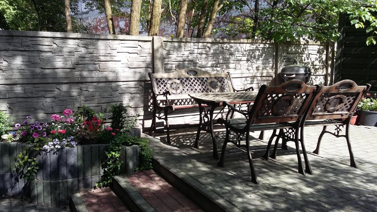 Apartamenty Krzywe Okna Zielona Gora  Bagian luar foto